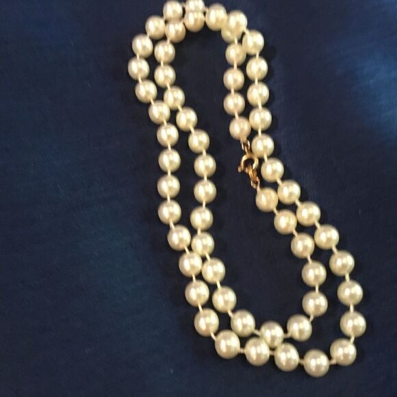 White Faux Pearl Strand - Picture 2 of 2